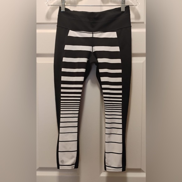 Bundle of (8) Athleta Leggings Size XS Cropped and Full Length - Picture 6 of 16